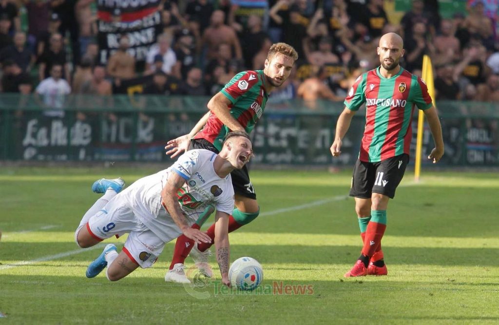 Ternana – Per Bisceglie torna a disposizione Palumbo. In dubbio Defendi