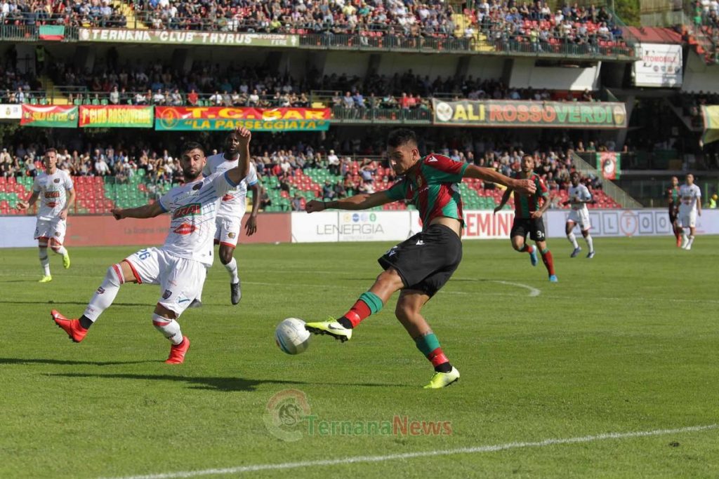 Ternana – Attacco col freno a mano tirato: serve di più dalle punte