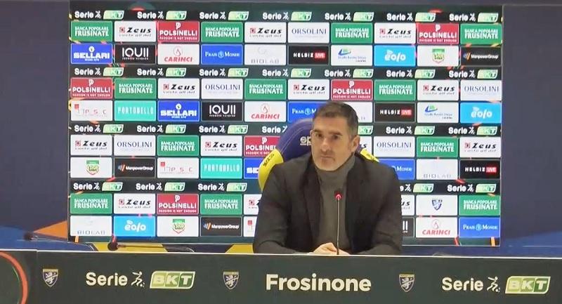 Frosinone-Ternana, Lucarelli duro con i suoi: “Possiamo guardare solo alla salvezza” – VIDEO