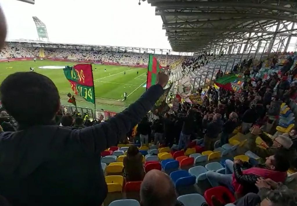 Frosinone-Ternana, viaggio nel settore ospiti colorato di rossoverde – VIDEO/2