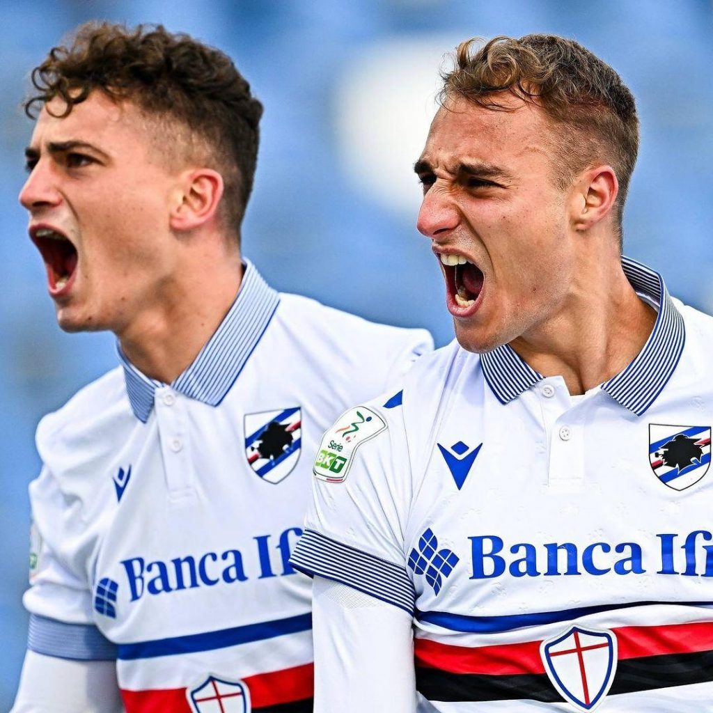 Sampdoria: migliaia di tifosi fuori dal Samp City per incontrare De Luca ed Esposito