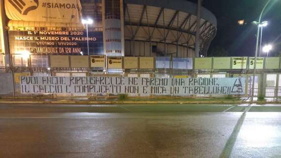 Palermo, malumore in città e scatta lo striscione contro la società