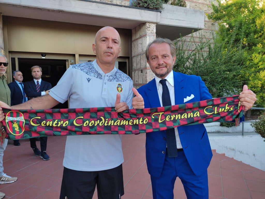 Il saluto del CCTC al presidente Guida prima di Ternana-Sampdoria – FOTO