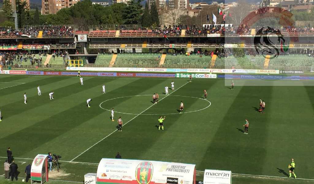 Ternana-Latina 0-0, le fere non pungono ed escono tra i fischi