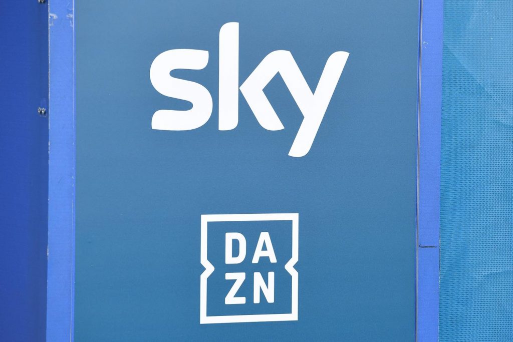 Serie B 2023/24: il campionato sarà trasmesso da Sky e Dazn, risolto il contratto con Helbiz