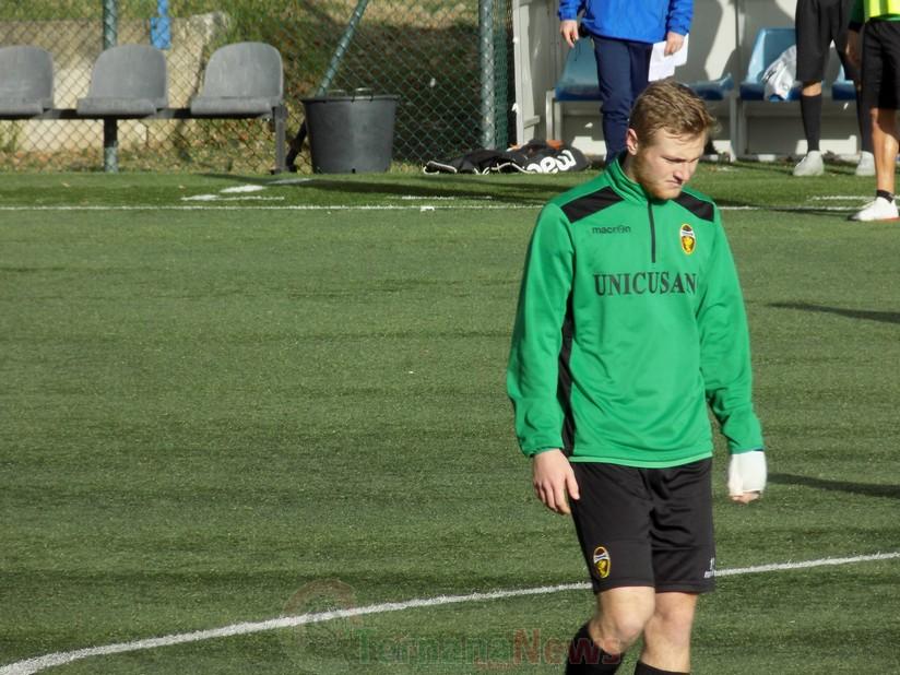 Ternana a Viterbo rimaneggiata. Prove da difensore per Pobega