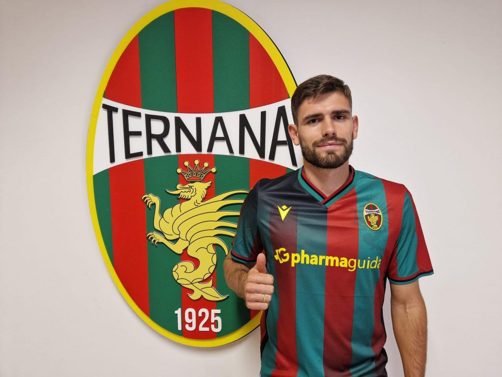 UFFICIALE – Ternana, ingaggiato il centrocampista polacco Jakub Łabojko