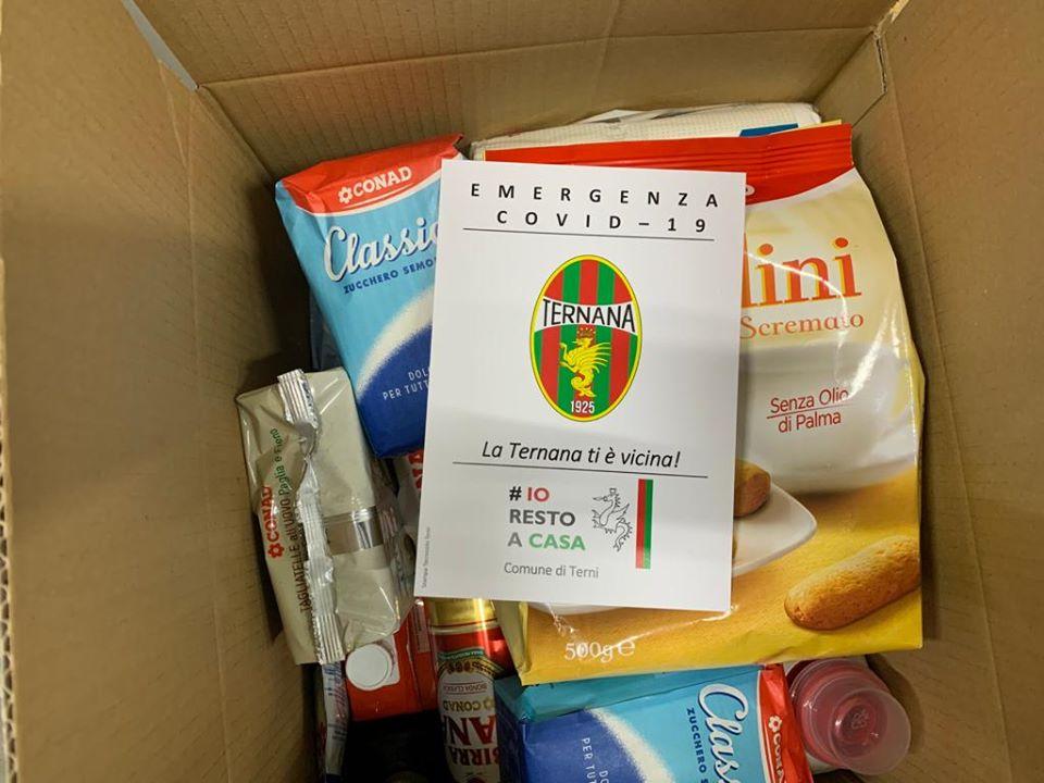 Ternana di nuovo in campo: consegnati oggi i primi pacchi alimentari