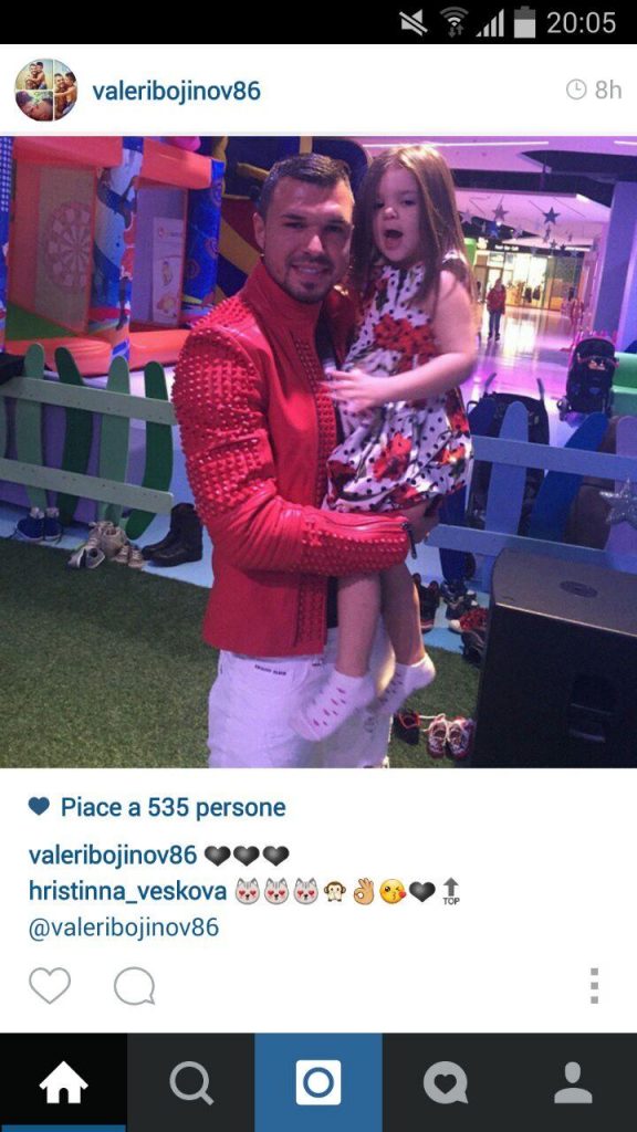 FOTO – Bojinov, giacca rossa e Pasqua con la figlia