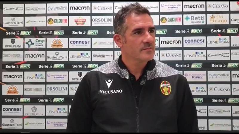 Frosinone-Ternana, la vigilia di Lucarelli: “Domani contro una candidata alla promozione” – VIDEO