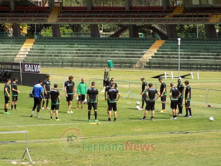 Ternana, ultima amichevole casalinga e poi il rompete le righe