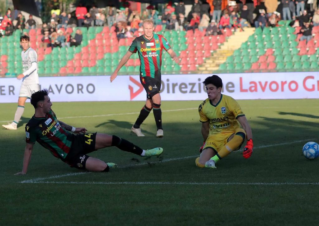 Ternana, Lucchesi-gol: ecco come ha festeggiato il difensore – FOTO