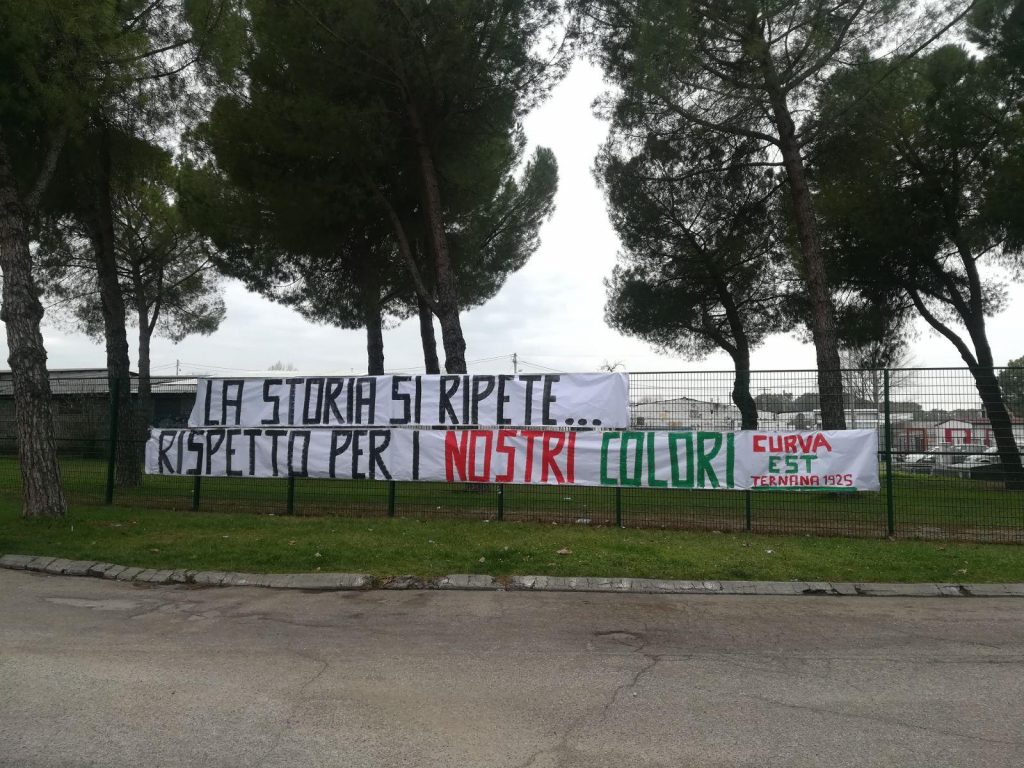 Ternana – La Curva Est chiede rispetto. Ecco la foto dello strisicone