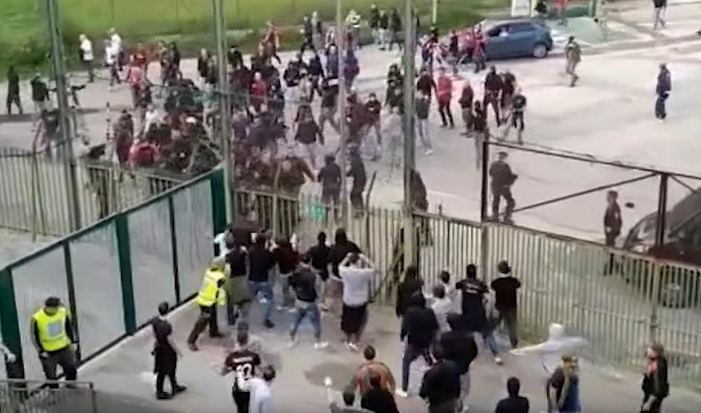 Tafferugli prima di Ternana-Genoa, 9 Daspo ai tifosi rossoblù – VIDEO