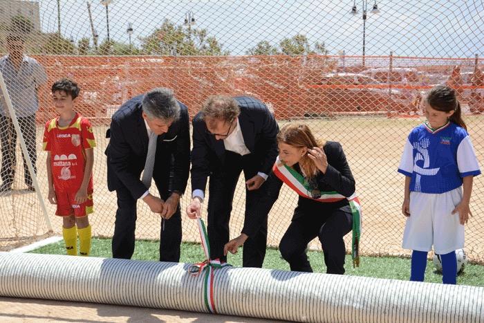 Il calcio realizza il sogno di un nuovo campo di calcio a Lampedusa