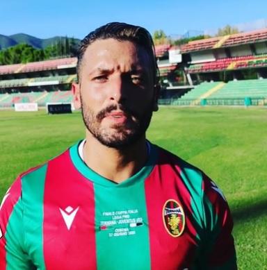 Ternana, Ferrante: “Vincete voi acquistando la maglia della finale per beneficenza” – VIDEO