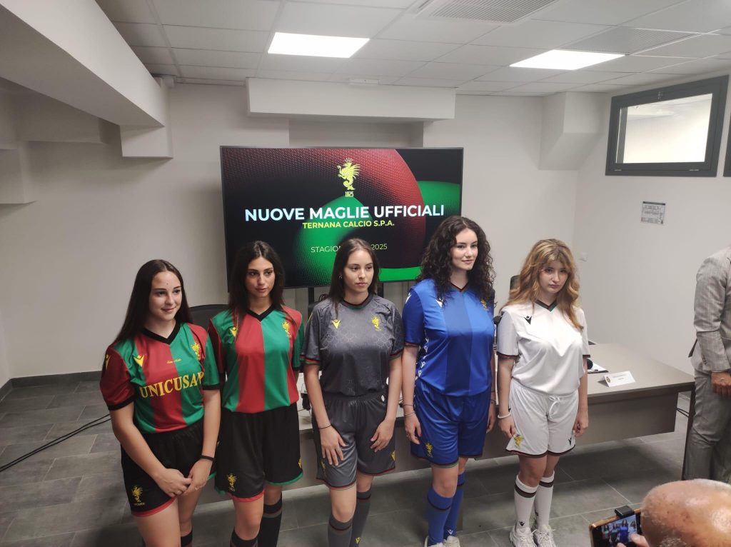 Ternana, presentate le maglie della stagione 2024/2025