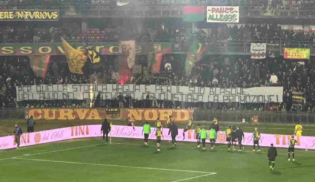 Ternana, la Curva Nord spinge la squadra verso la B