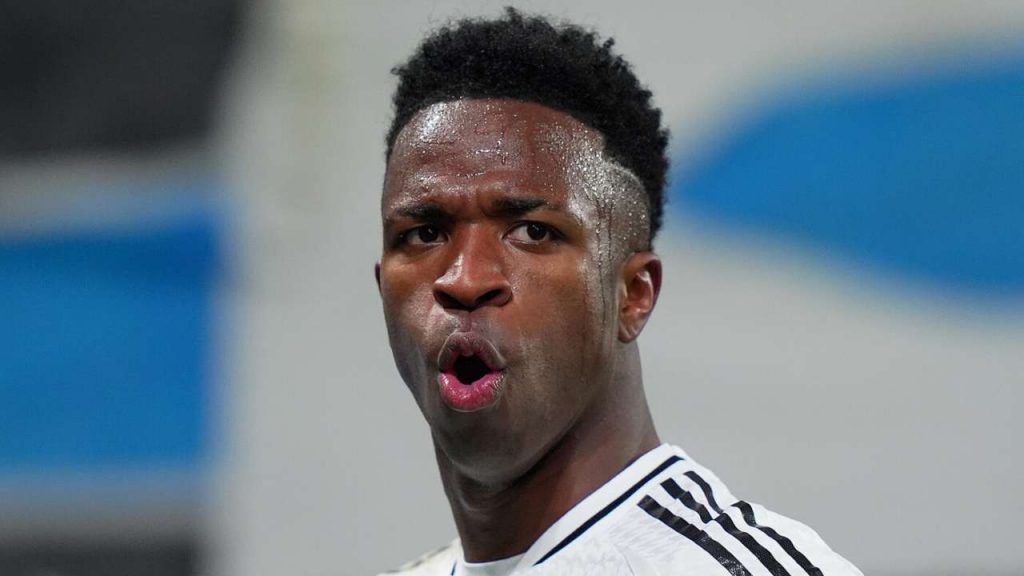 Vinicius Jr in Arabia, arriva l’annuncio ufficiale | Svolta improvvisa nella sua carriera