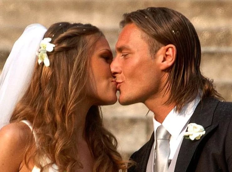 Ilary Blasi e Francesco Totti il giorno del matrimonio - fonte Instagram - ternananews.it