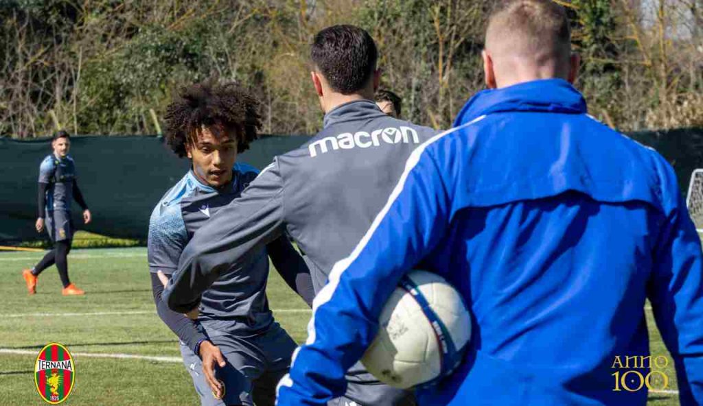 Rimini-Ternana, sbirciamo dentro l’allenamento delle Fere